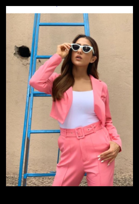 A-List Cham Celebrity Outfits for Effortless GlamourΠώς να ντυθείς σαν σταρ με στυλ και κομψότητα, χωρίς να σπάσεις τα χρήματα. 3 A-List Charm: Celebrity Outfits for Effortless Glamour