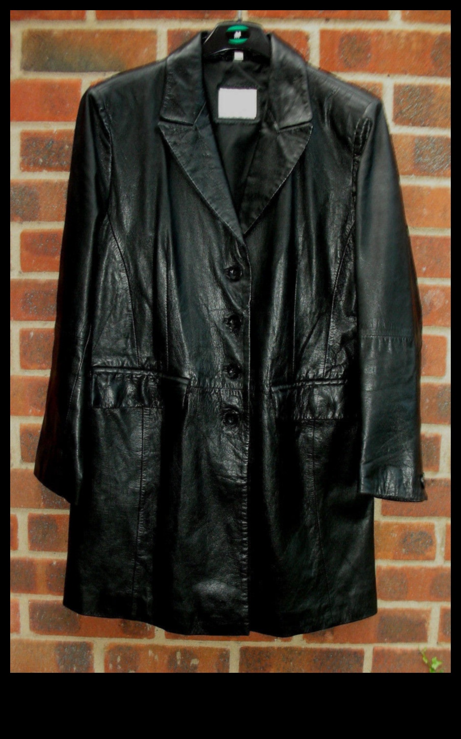 Leather A Modern Classic 2 Πώς μπορώ να ενσωματώσω κομψούς τρόπους χρήσης του δέρματος στη σύγχρονη διακόσμηση;