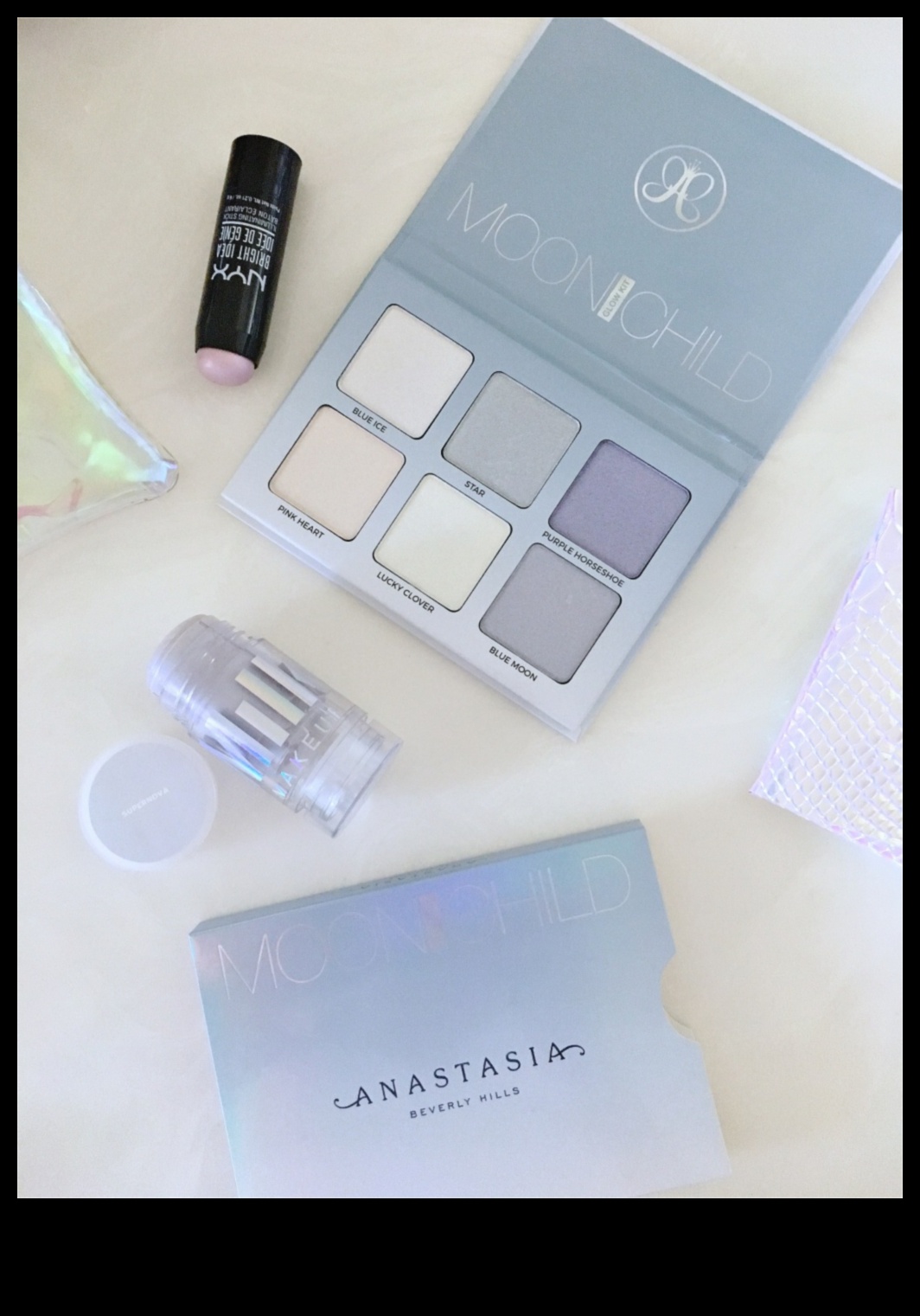 Φόρμουλες highlighter: Ποια συστατικά δημιουργούν την πιο αιθέρια λάμψη;