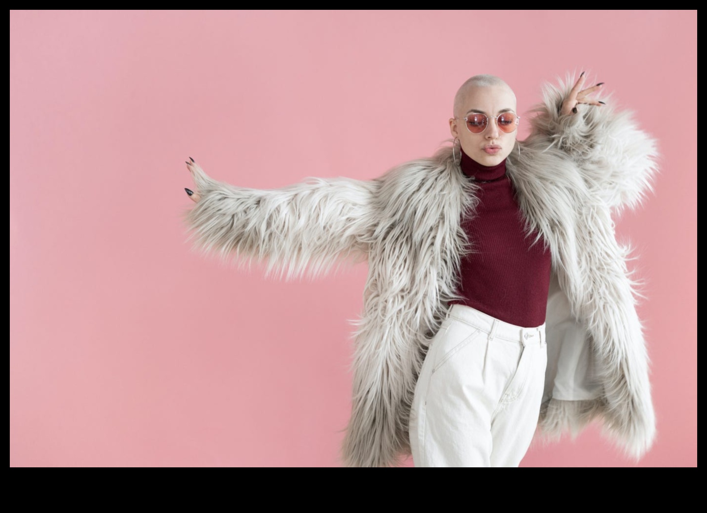 Fashion Forward Stay Ahead of the Curve με τα πιο πρόσφατα στυλ 1 Fashion Forward: Κομψά ρούχα και αξεσουάρ για τον trendsetter