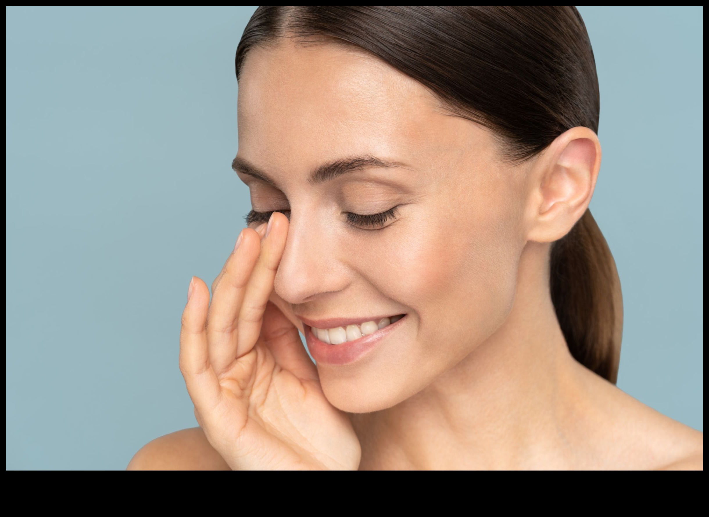 Πώς να επιτύχετε ένα φρέσκο ​​βλέμμα: Κατακτήστε την τέχνη του φυσικού μακιγιάζ